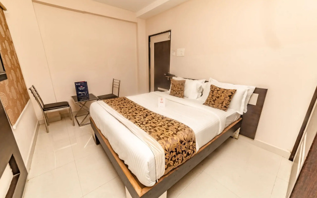 OYO 9804 Hotel SR Residency