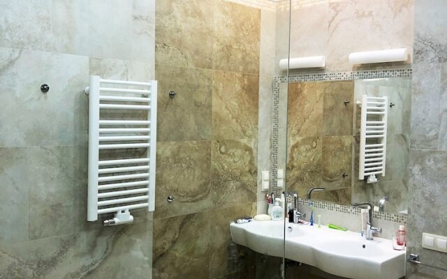 Апартаменты с 3 спальнями Leon Muk4B