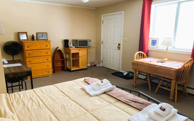 Love Hotels St John River by OYO at Fort Kent ME