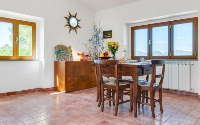 Pretty Holiday Home in Gubbio With Garden