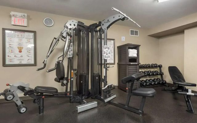 Best Western Plus Baker Street Inn