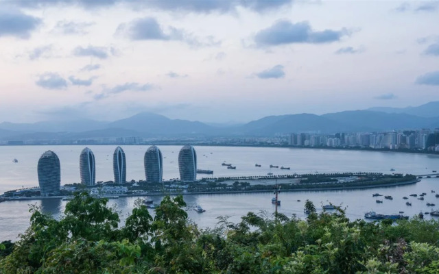 Golden Avenue Hotel Sanya