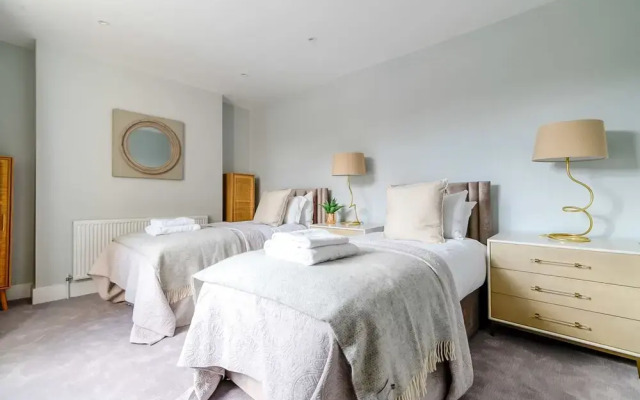 Grandeur Islington Home