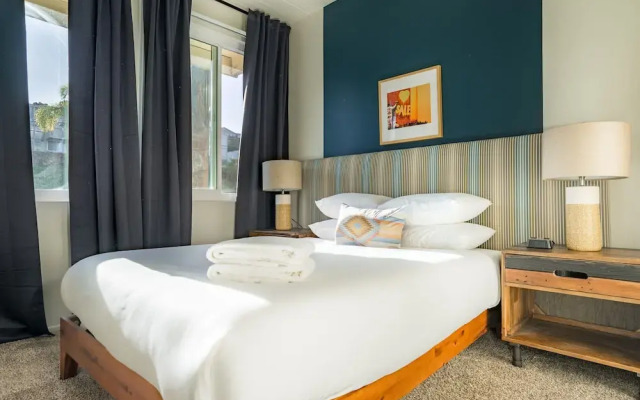 WanderJaunt-Serrano-2BR-Point Loma