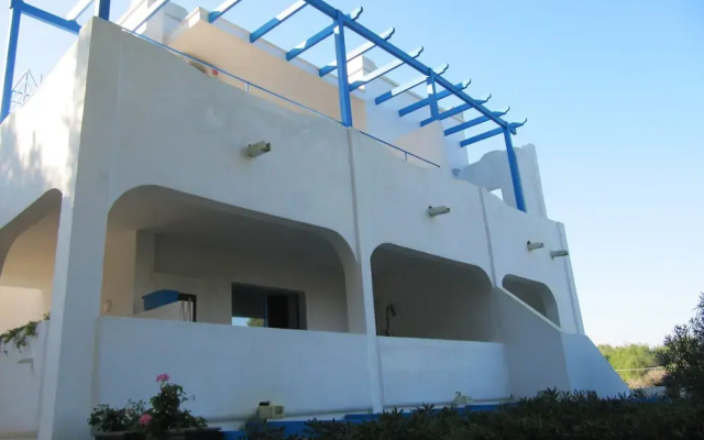 Villa Flora Studios & Apartments