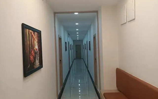 Hotel Saffron Groves