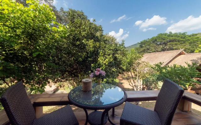 Tawan Riverside - Elephant Resort