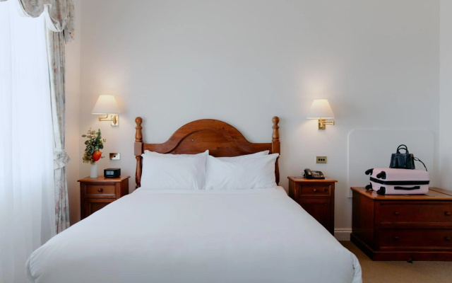 Mountain Heritage Hotel – Guest Rooms – Sydney