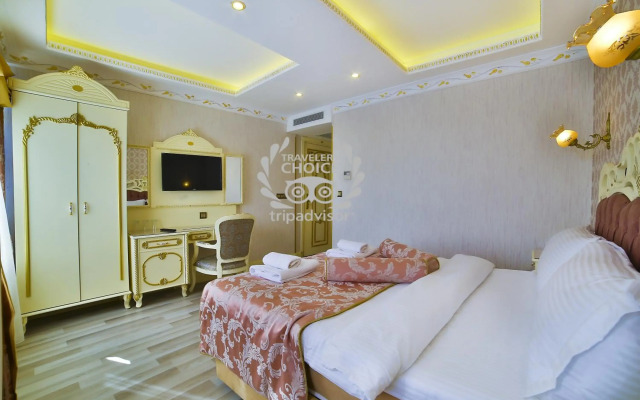 Nayla Palace Hotel