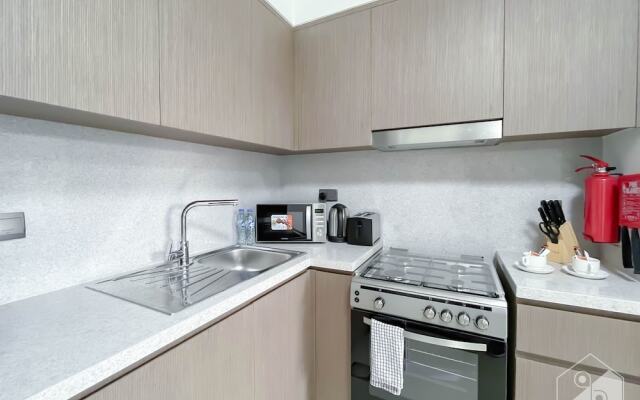 Luxurious 1B With Breathtaking Views Downtown