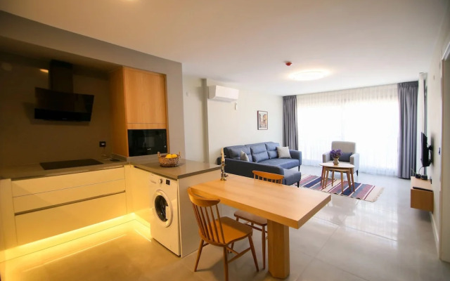 Krem Marin Suits Otel