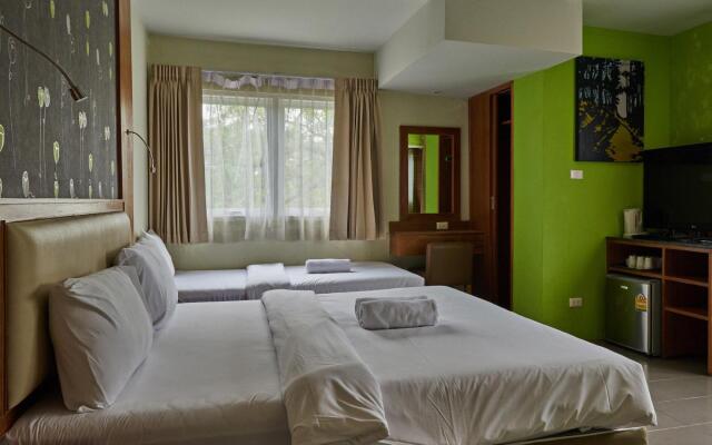 Phuket Ecozy Hotel