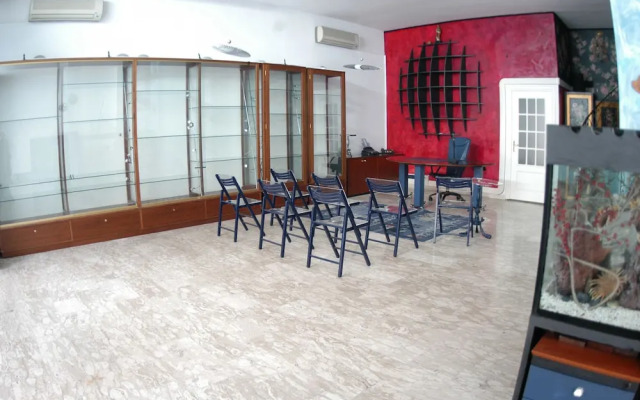 Garbatella Accommodations & Meeting Rooms