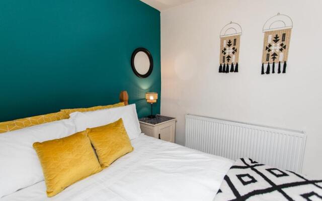 Saltwell Duplex Newcastle by #ShortStaysAway