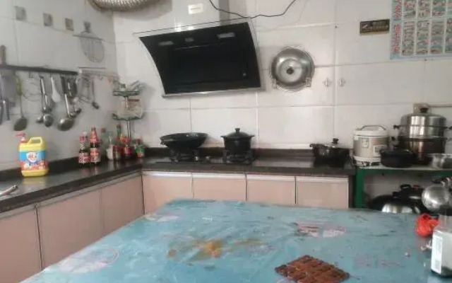 Jiuji Inn (Beihai Yintan Branch)