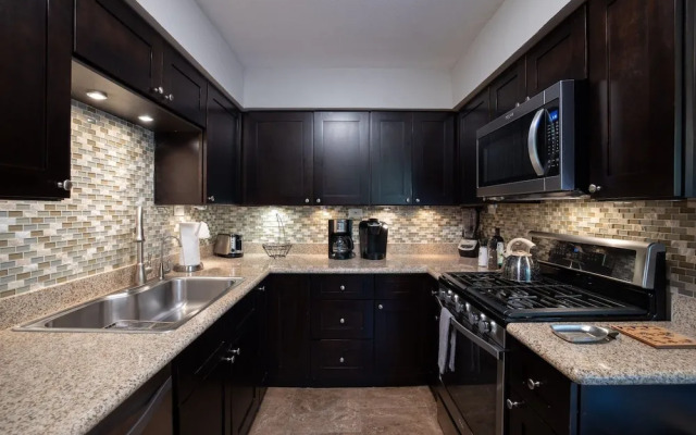 Scottsdale Miller 2 Bedroom Condo by RedAwning