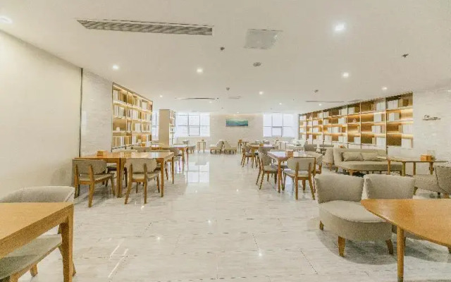Ji Hotel (Zhengzhou Convention and Exhibition Cent