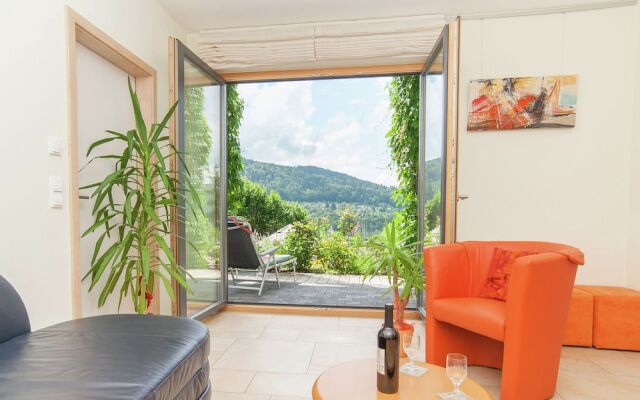 Modern Apartment in Zella-Mehlis with Private lawn