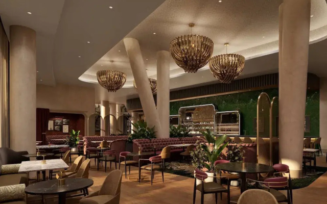 Hotel Phoenix Centennial Yards