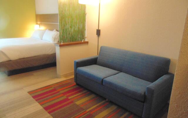 Holiday Inn Express & Suites Wapakoneta by IHG