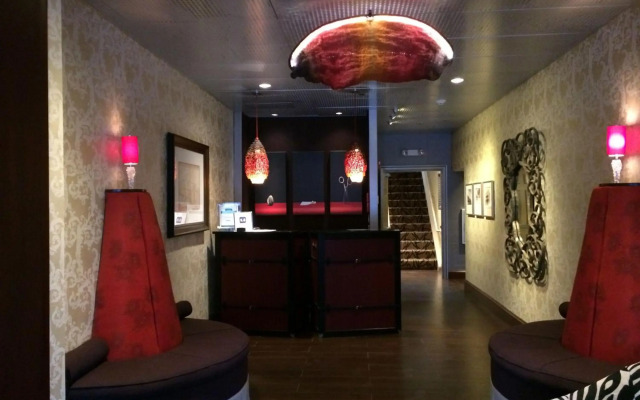 Chestnut Hill Hotel