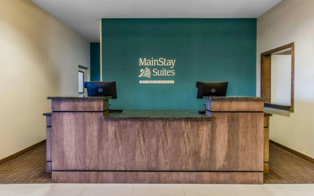 MainStay Suites Watford City - Event Center