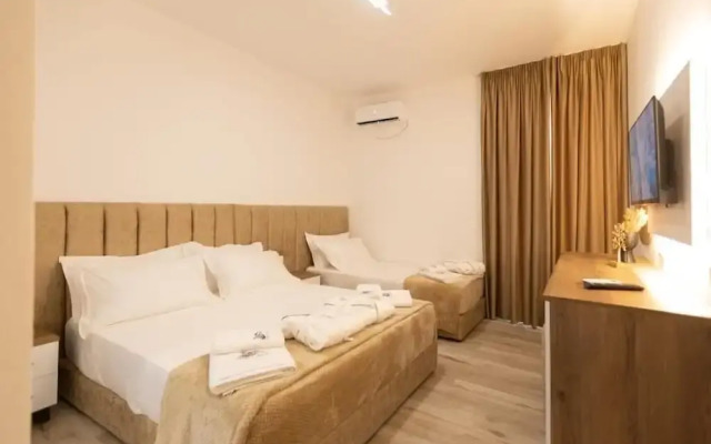 Zani's Villa