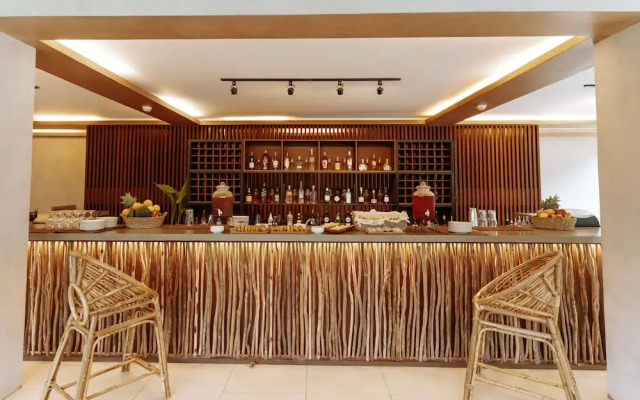 Isla Amara Resort