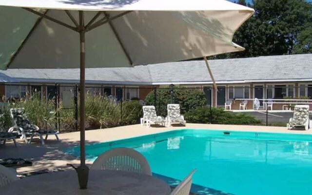 Handkerchief Shoals Inn