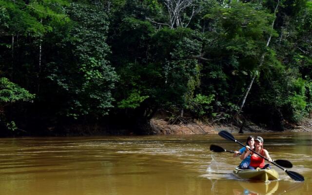 ExplorNapo Lodge