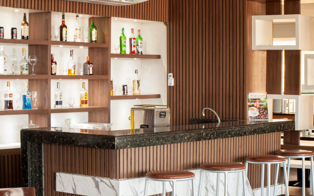 Tropical Barra Hotel