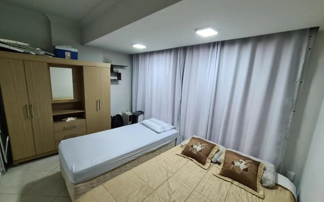 Apartamento Na Av Atlantica Com Ar Condicionado