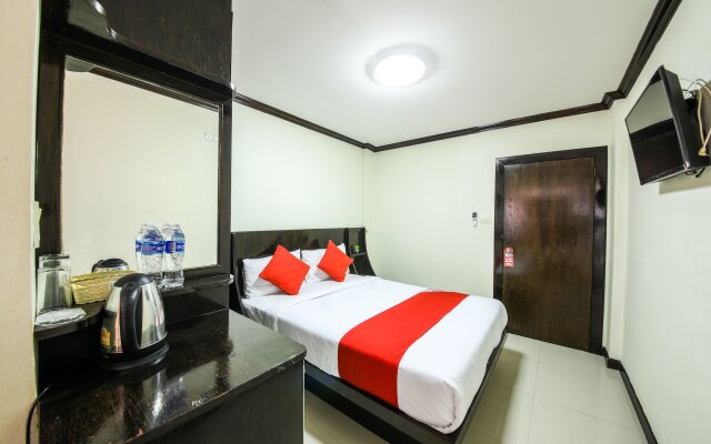 OYO 118 Beach Walk Stay