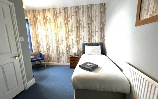 Central Cove Guesthouse