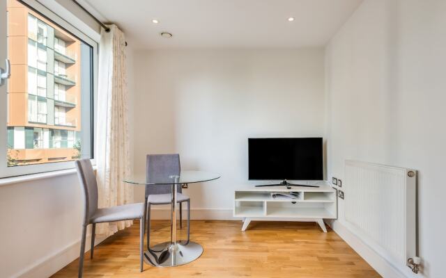 Cosy Studio Apartment in Canary Wharf