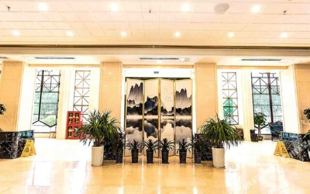 Yunyang Jiangjin Hotel