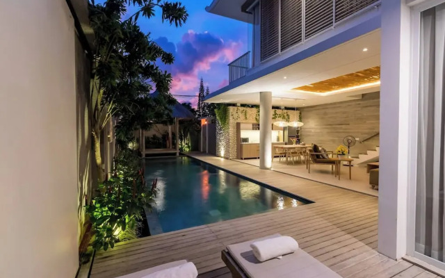 Swan Villas in Seminyak