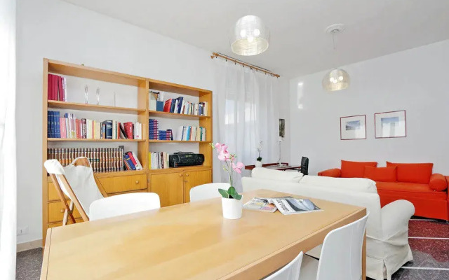 Vatican - WR Apartments