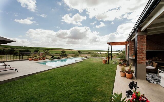 Vineyard Views Country House