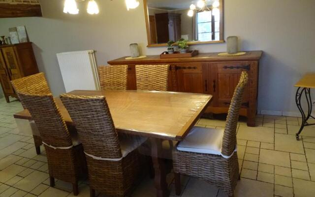 Au Coeur des Collines, Charmette