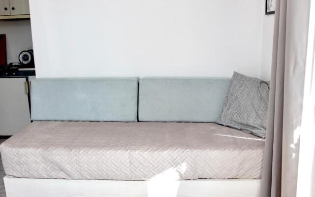Cozy Flat at Regina Apartments