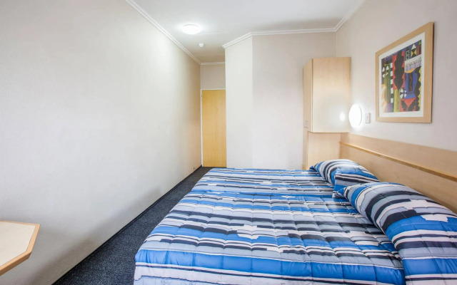 Road Lodge Centurion