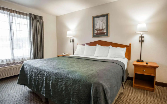 Quality Inn & Suites Federal Way - Seattle