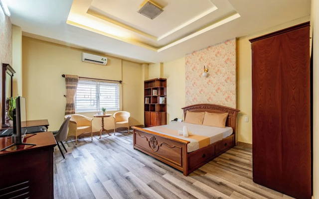 Hoang Long Hotel By Cozrum