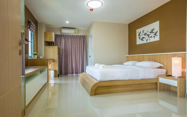 Central Place Serviced Apartment Angsila