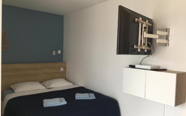 Studio 100m de la mer