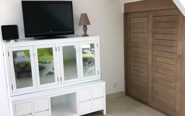 Studio in Sandy Ground, With Wonderful sea View, Pool Access, Enclosed Garden - 50 m From the Beach — фото 2