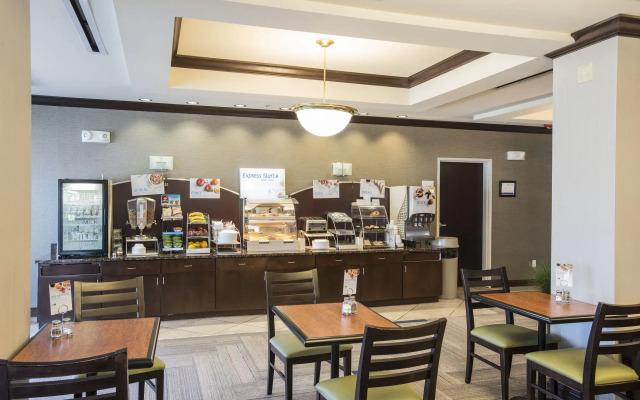 Holiday Inn Express Hotel & Suites Richwood-Cincinnati South by IHG