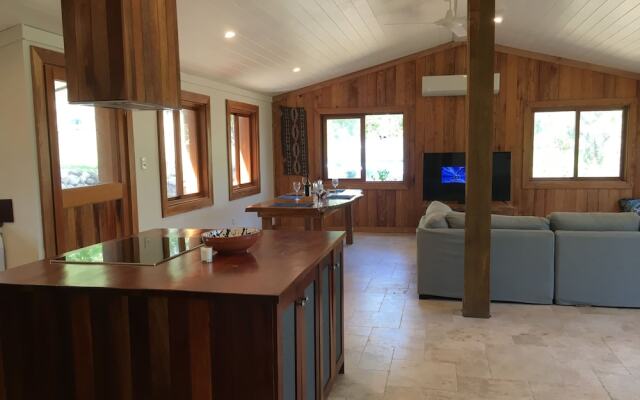 Palm Grove Rainforest Retreat
