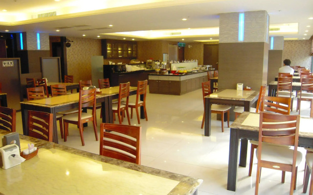 Shihzuwan Hotel - Kaohsiung Station